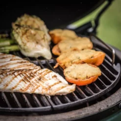 Halbrunder Gusseisenrost Big Green Egg Half Cast Iron Grid, Large -Campingbedarf Geschäft big green egg half cast iron grid large halbrunde gusseiserne grillplatte grillrost grussrost 1000 3 23048