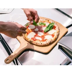 Ooni Bambus-Pizzaschieber Und Pizzabrett -Campingbedarf Geschäft ooni pizzaofen zubehoer pizzaschaufel bambus servierbrett 1000 4 25076