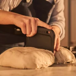 Ooni Teigwerkzeug-Set -Campingbedarf Geschäft ooni teigschaber zum zerteilen des pizzateiges auf der arbeitsflaeche 1000 8 27755