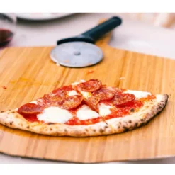 Ooni Bambus-Pizzaschieber Und Pizzabrett -Campingbedarf Geschäft pizza servierbrett ooni pizzaschaufel bambus 1000 2 25076