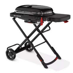 Weber Traveler, Stealth Edition | Ausstellungsstück -Campingbedarf Geschäft traveler stealth edition schwarz rollwagen mobiler gas grill 1000 2 27742